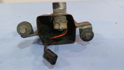88-91 Buick Reatta Electric Trunk Lock And Housing - Image 1 of 3