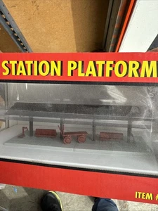 Built HO Scale Train Station With Covered Platform  Excellent Condition - Picture 1 of 3