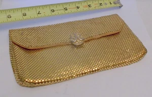 BOLSO CLUTCH VINTAGE WHITING DAVIS MALLA METÁLICA DORADO GLAM - Imagen 1 de 7