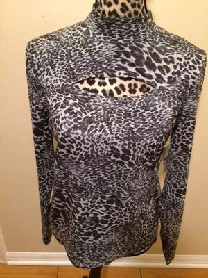 L.E.I  - GRAY LEOPARD LONG SLEEVE  BLOUSE - XL JUNIORS - Image 1 of 3
