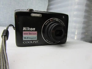 Cámara digital Nikon Coolpix S3100 negra parcialmente funcional - ver detalles - Imagen 1 de 2