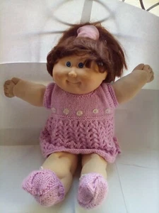 Coleco Cabbage Patch Kinder Puppe Rarität Coleco Mädchen braune Haare 1984 im Strickoutfit - Bild 1 von 12