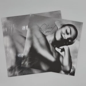 Olivia Dean - The Art Of Loving Vinyl Record with Signed Insert autograph music - Picture 1 of 8