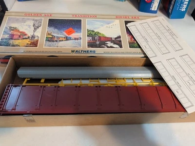 Walthers HO Undecorated 89' Enclosed Auto Carrier 932-4800 NEW  - Image 1 of 2