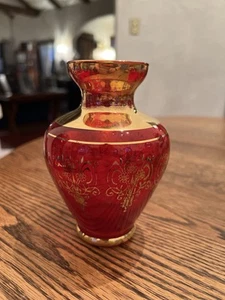 Vintage Vecchia Murano Venetian Ruby Red Glass Vase w/24K Gold Trim High End - Picture 1 of 6