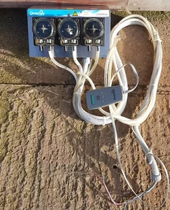 DIVERSEY L5000PLUS COMMERCIAL LAUNDRY PUMP DOSING SYSTEM AND REMOTE CONTROL - Picture 1 of 8