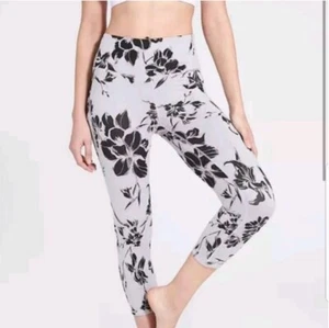 Athleta Cropped Capri Floral Leggings Chakuranga - Picture 1 of 8