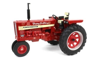 Tractor "Feliz Cumpleaños" Diesel 1/16 IH 656 ZFN44360 44360 - Imagen 1 de 1