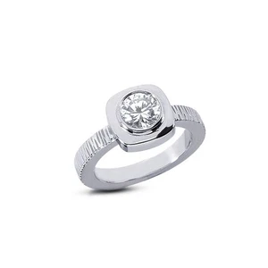1.01ct I VS2 Round Natural Diamond Platinum Halo Solitaire Engagement Ring - Picture 1 of 4