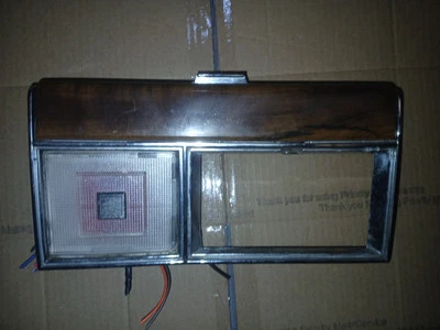 Cinzeiro interruptor janela traseira direita 1980-1985 Cadillac Deville Fleetwood Brougham - Imagem 1 de 4