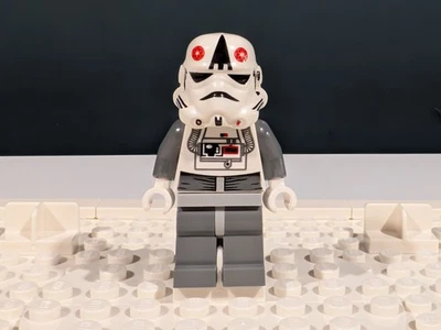 LEGO Star Wars AT-AT Driver Minifigure Sw0177 Motorized Walking AT-AT 10178 - Image 1 of 4