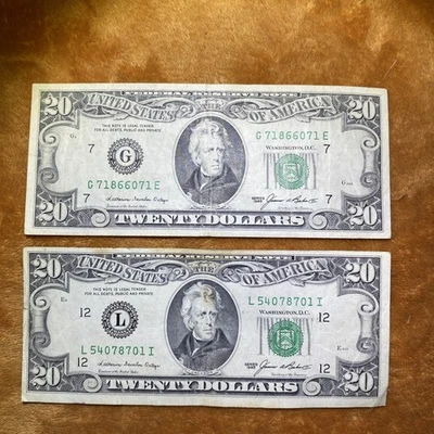 1985 Two $20 Bills One Is G Series And The Other Is E Series - Image 1 of 4