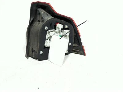 Conjunto de luz trasera izquierda usada se adapta a: Volvo 40 SERIES Sdn 2006 5 cilindros izquierda Gra Foto 1 de 4