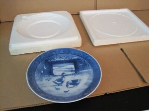 1969 ROYAL COPENHAGEN IN THE OLD FARMYARD PORCELAIN PLATE - Picture 1 of 6