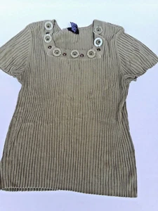 RQT Mujer Verde Oliva Manga Corta Con Escote Embellecido Talla L - Imagen 1 de 2