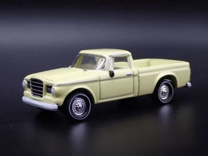1960-1964 Studebaker Champ Pick-Up Camion W con Gancio 1:64 Scala Modellino Car - Foto 1 di 7