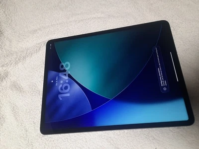 Apple iPad Pro 5. Gen 512GB, Wi-Fi, 12,9 Zoll - Space Grau - Bild 1 von 3