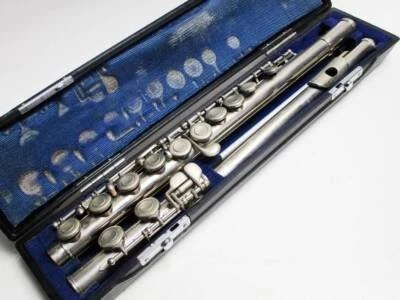 YAMAHA YFL-23 Flute Second hand Nikkan NICKEL SILVER INSTRUMENT w/ Hard Case - Image 1 of 4