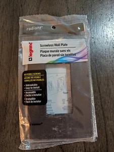 Legrand - Pass & Seymour Radiant RWP26DBCC6 1-Gang Screwless Plastic Wall Plate - Picture 1 of 3