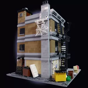 MOC-162822 Super Heroes' Apartment Modular Building with Interior 2712 Pieces - Picture 1 of 5