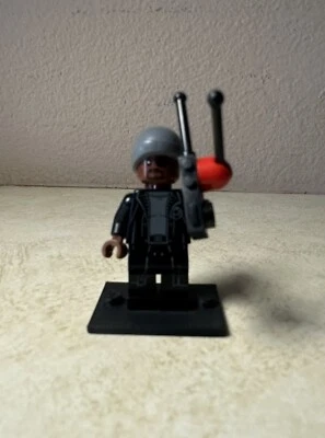 Lego Nick Fury Marvel Avengers 76196 Advent Calendar 2021 - Image 1 of 4