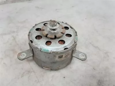 Jeep JK Wrangler OEM Radiator Electric Fan Motor Fan Fits 10-11 89757 - Image 1 of 4