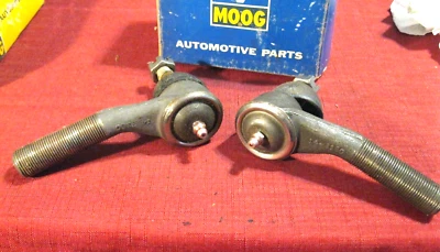 Nuevo 1961-1962 Oldsmobile Juego de barras de amarre exteriores, Manual y eléctrico, Saginaw, Moog! Foto 1 de 2