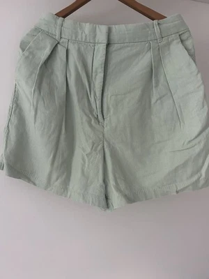 Shorts femininos Abercrombie & Fitch tamanho M verde cintura alta Slaone plissado sob medida - Imagem 1 de 4
