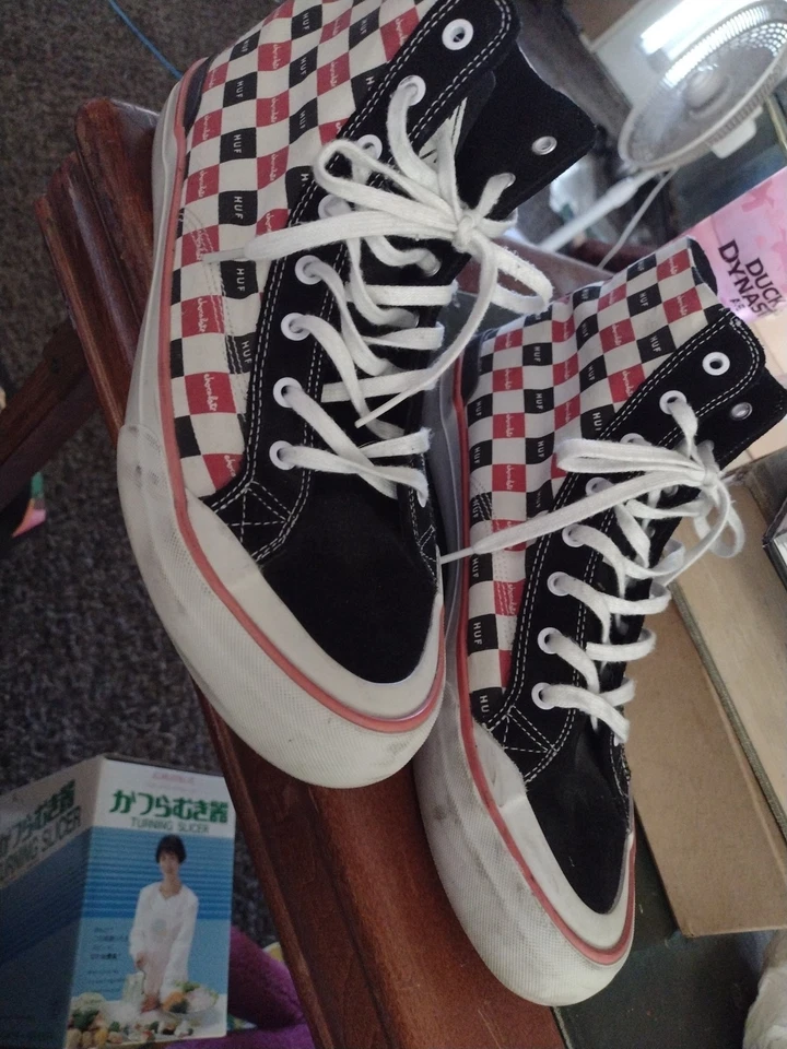 ZAPATO DE SKATE PARA HOMBRE 9 HUF HI TOP NEGRO Blanco Rojo A Cuadros Foto 1 de 4