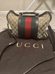 Authentic Gucci Bag GG Canvas Medium Tote Bag Excellent - Picture 1 of 9