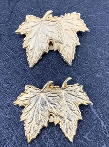 Vintage Maple Leaf Shoe Clips Gold Tone Maple Leafs 1 3/8” Shoe Accessory - Picture 1 of 14