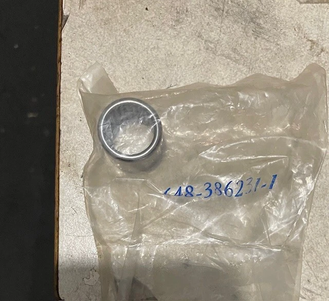 1 NOS  OMC EVINRUDE Johnson  outboard  Prop Shaft Bearing 386231 - Image 1 of 1
