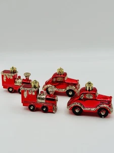 Weihnachten Urlaub Rot & Gold Glitzer Züge & Autos 4er Set Kunststoff Ornamente - Bild 1 von 4