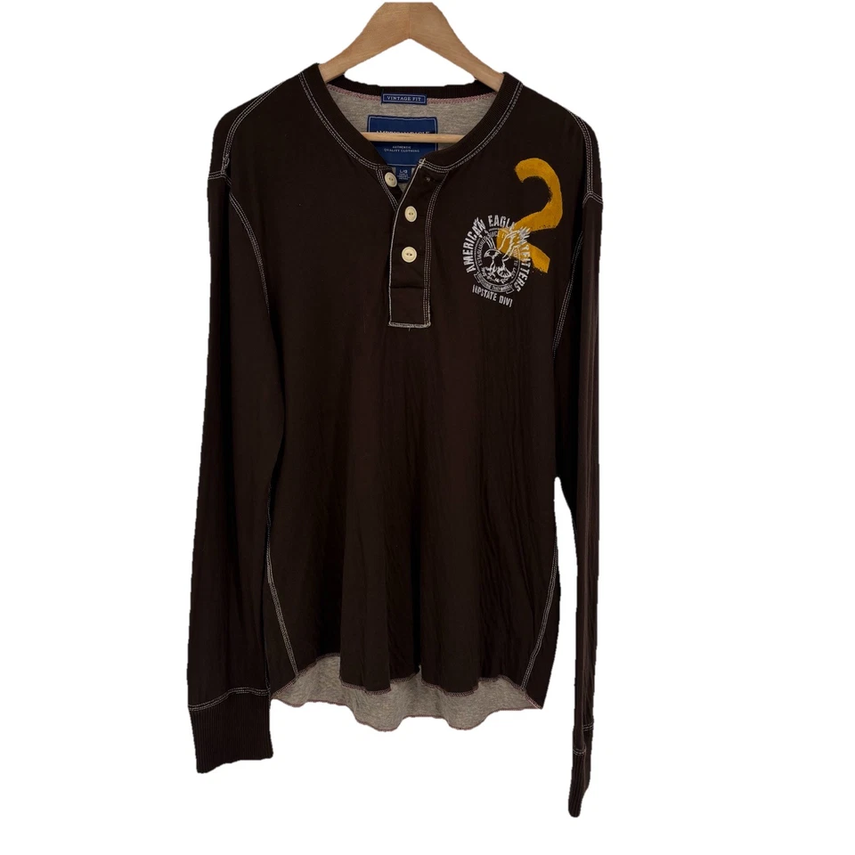 Camisa Henley Y2K American Eagle Para Hombres Logo L Doble Forrada Retro Botones Preppy Foto 1 de 4