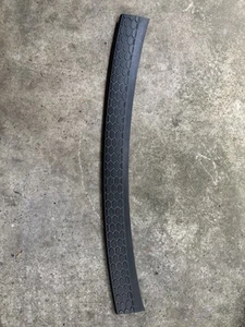 2014 2015 2016 2017 2018 DODGE DURANGO REAR BUMPER PROTECTOR STEP PAD BORD - Picture 1 of 8