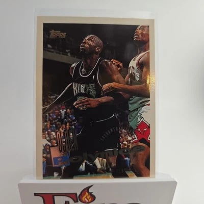 1995-96 Topps - Olden Polynice #104 Sacramento Kings  - Image 1 of 4
