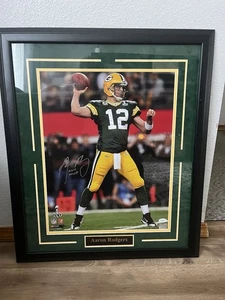 Aaron Rodgers Autographed Framed Photo Packers NFL With inscription 16x20 SB - Picture 1 of 5