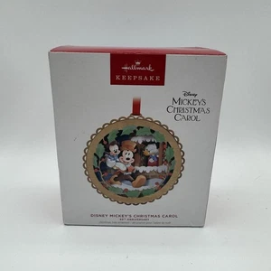 Neu im Karton Hallmark Ornament Disney Mickey's Christmas Carol 2023 Bob Tiny Tim Dagobert - Bild 1 von 9