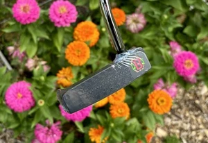Neu BETTINARDI SS35 LIMITED RUN 2023 TIKI 35" Putter schwarz PVD COA Golfschläger 352 - Bild 1 von 9