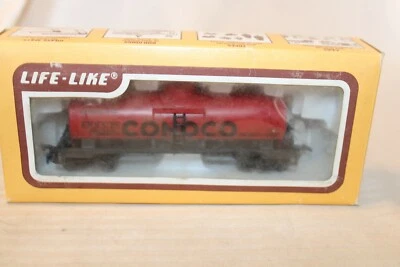 HO Scale Life-Like, Single Dome Tank Car, Conoco, Red, #275 BNOS - Image 1 of 3