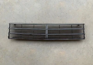 GRILLE.85-87 MITSUBISHI GALANT MB377276 - Picture 1 of 2