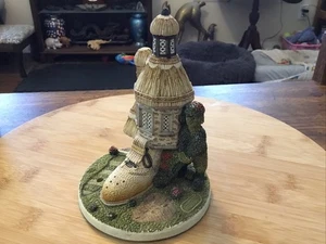 Figura The Shoemaker's Dream Shoe Houses The Crooked Boot de Jon Herbert 1990 - Imagen 1 de 7