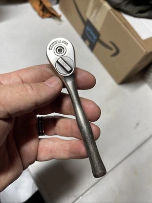 "Trinquete de accionamiento antiguo Cornwell EE. UU. 1/4"" con orificio de puerto de aceite" Foto 1 de 4