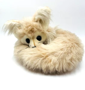 Arctic Fox Tandy Radio Shack AM/FM Radio Curled Up Fox Vintage Clean Tested - Picture 1 of 10