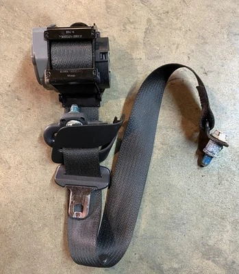 12-15 2015 Chevrolet Captiva Sport lado del conductor izquierdo cinturón de seguridad trasero retractor Foto 1 de 3