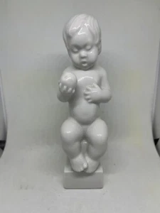 B&G BING & GRONDAHL Dänemark Baby Junge Figur Kjobenhavn weißes Porzellan. - Bild 1 von 6