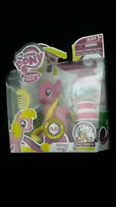 My Little Pony CHERRY BERRY Modellino 2011 L'amicizia è magica + TORTA NUZIALE NUOVA 3" - Foto 1 di 3