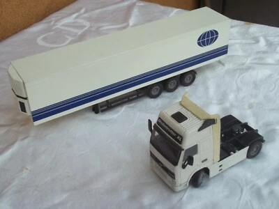 CONRAD 1/50 'VOLVO FH16 4X2 VAN SEMITRAILER' VEDI DESCRIZIONE - Immagine 1 di 4
