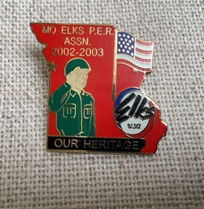 BPOE Elks P.E.R. Assn. Sombrero de saludo soldado de Missouri pasador de solapa - Imagen 1 de 2