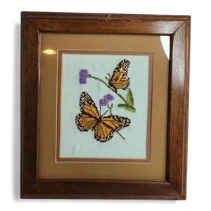 Arte de pared vintage de punto de cruz de mariposa monarca enmarcado 10x10 bordado hecho a mano - Imagen 1 de 12